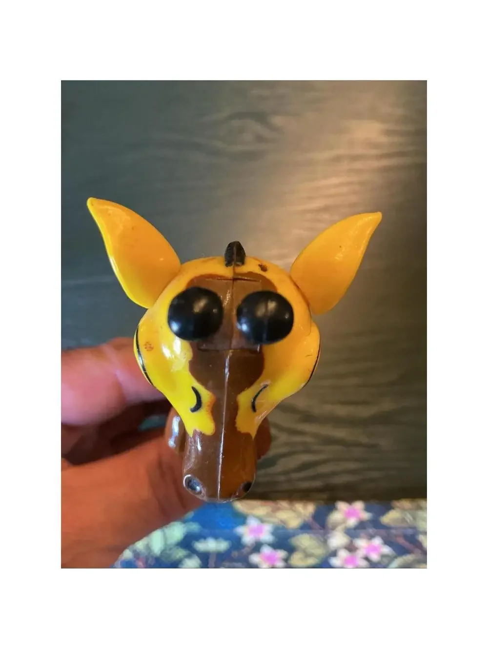 Giraffe Boxing Pen – Novelty Animal Desk Toy, 1990s Collectible Accessory